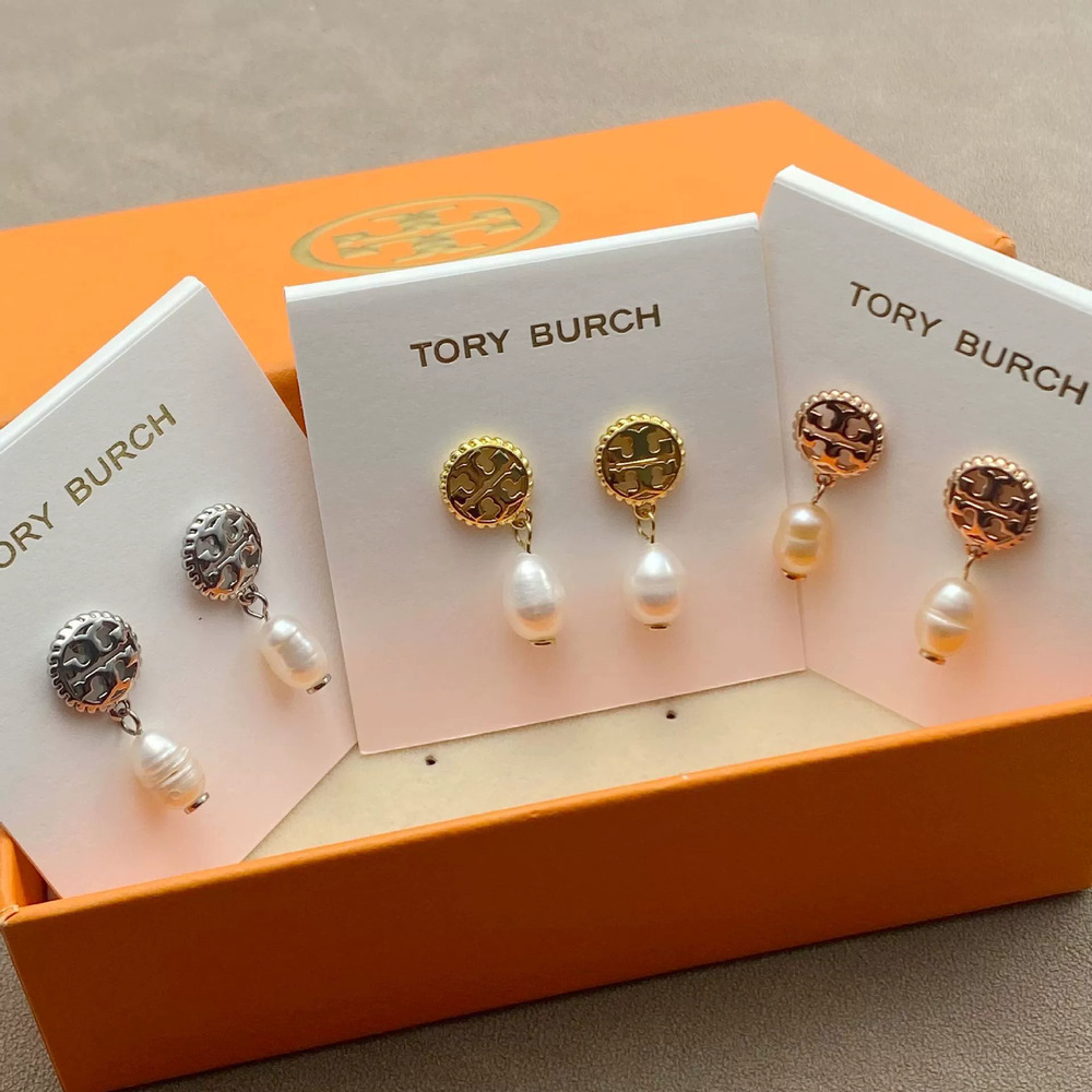 Tory Burch Pearl Gold Earrings Design